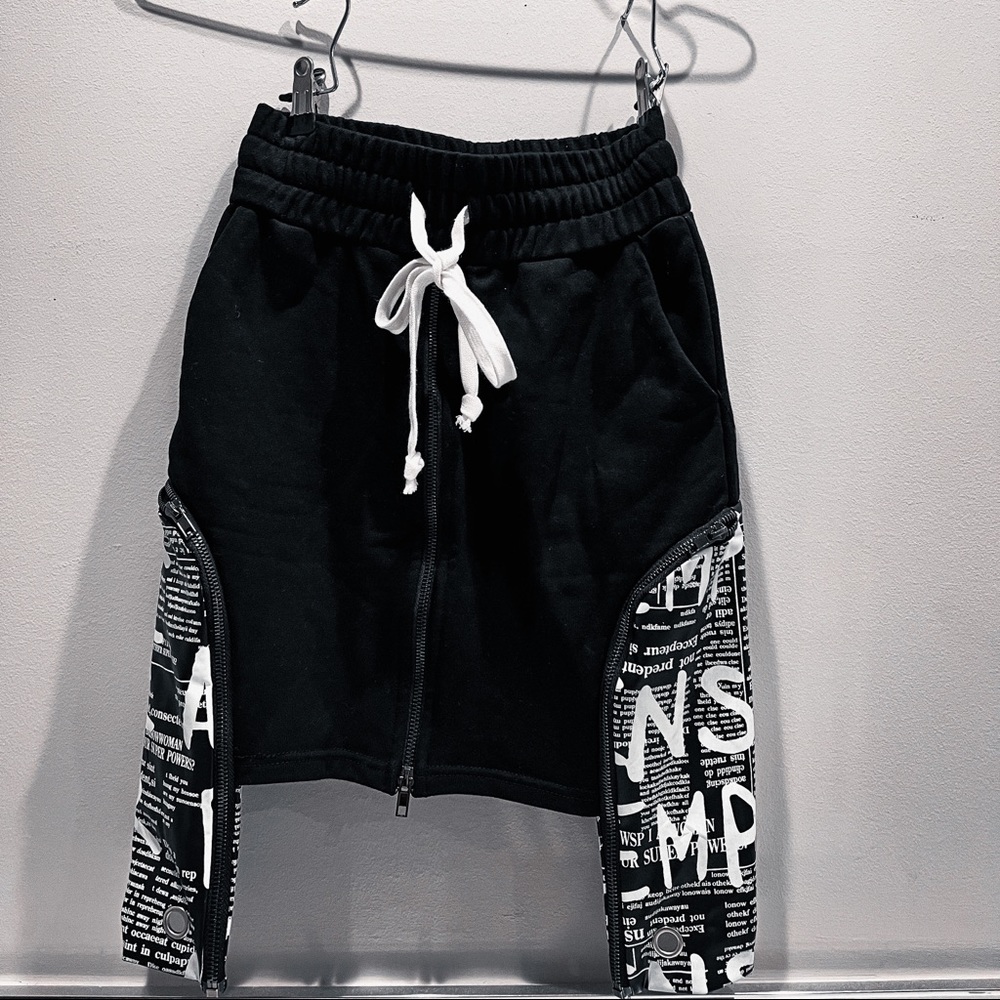Skirt size small with tags